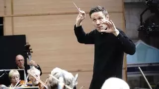 A Coruña 'voa' al ritmo de la OSG en la plaza de María Pita: estreno de la versión sinfónica del nuevo himno del Deportivo da Coruña