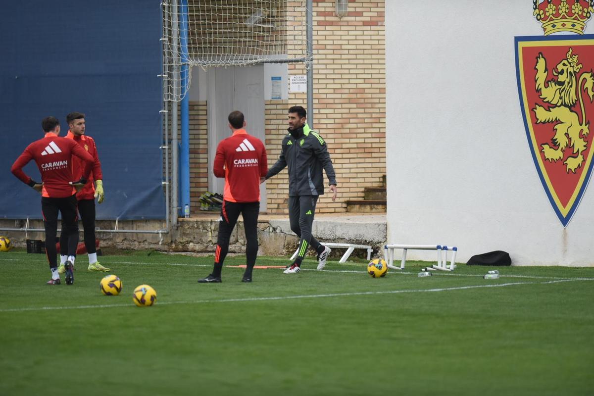 Salvador Sánchez, junto a Poussin, Acín y Femenías en el entrenamiento.