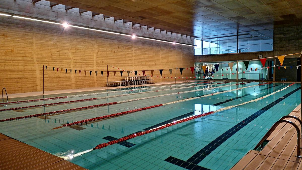 Piscina cubierta de Toro, en la que se ejecutan obras para mejorar la impermeabilización