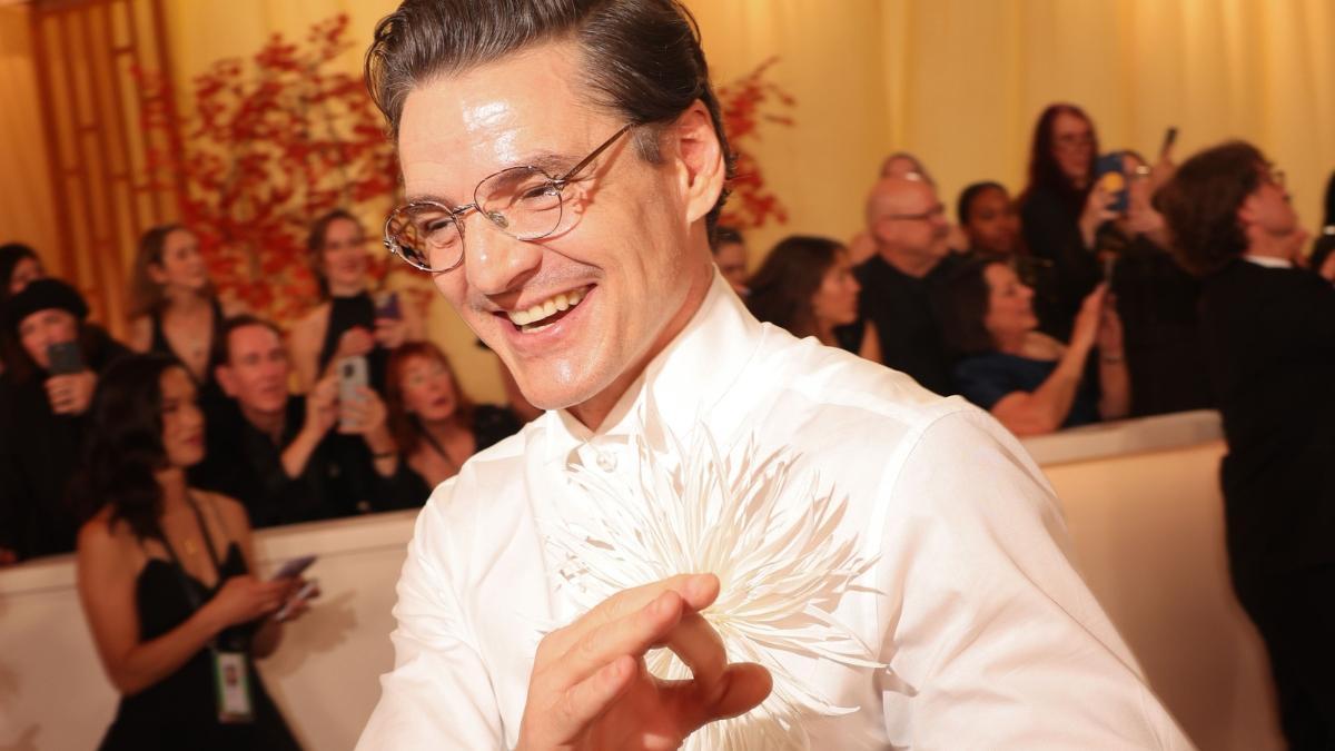 Pedro Pascal sin barba en los Premios Oscar 2026