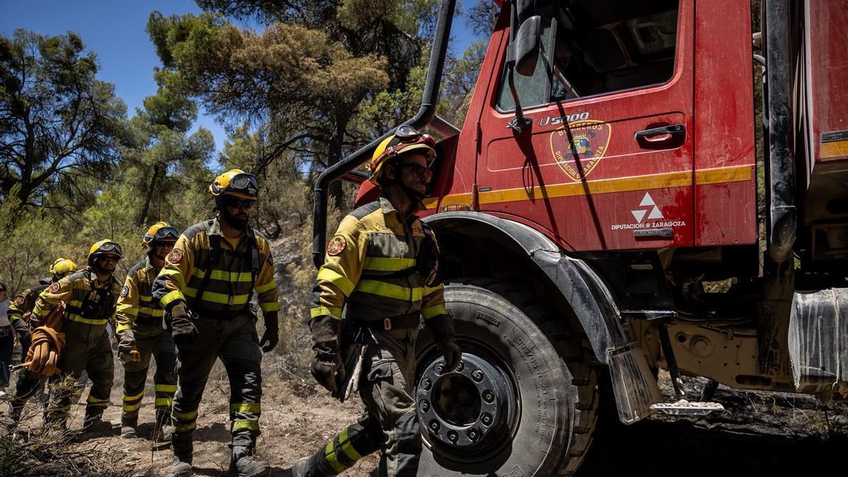 Declarado un incendio forestal en la localidad oscense de Loporzano que moviliza un amplio operativo de extinción
