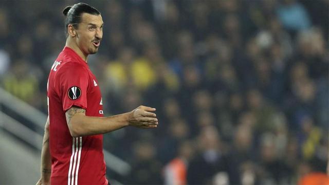 Ibrahimovic seguirá en el Manchester United