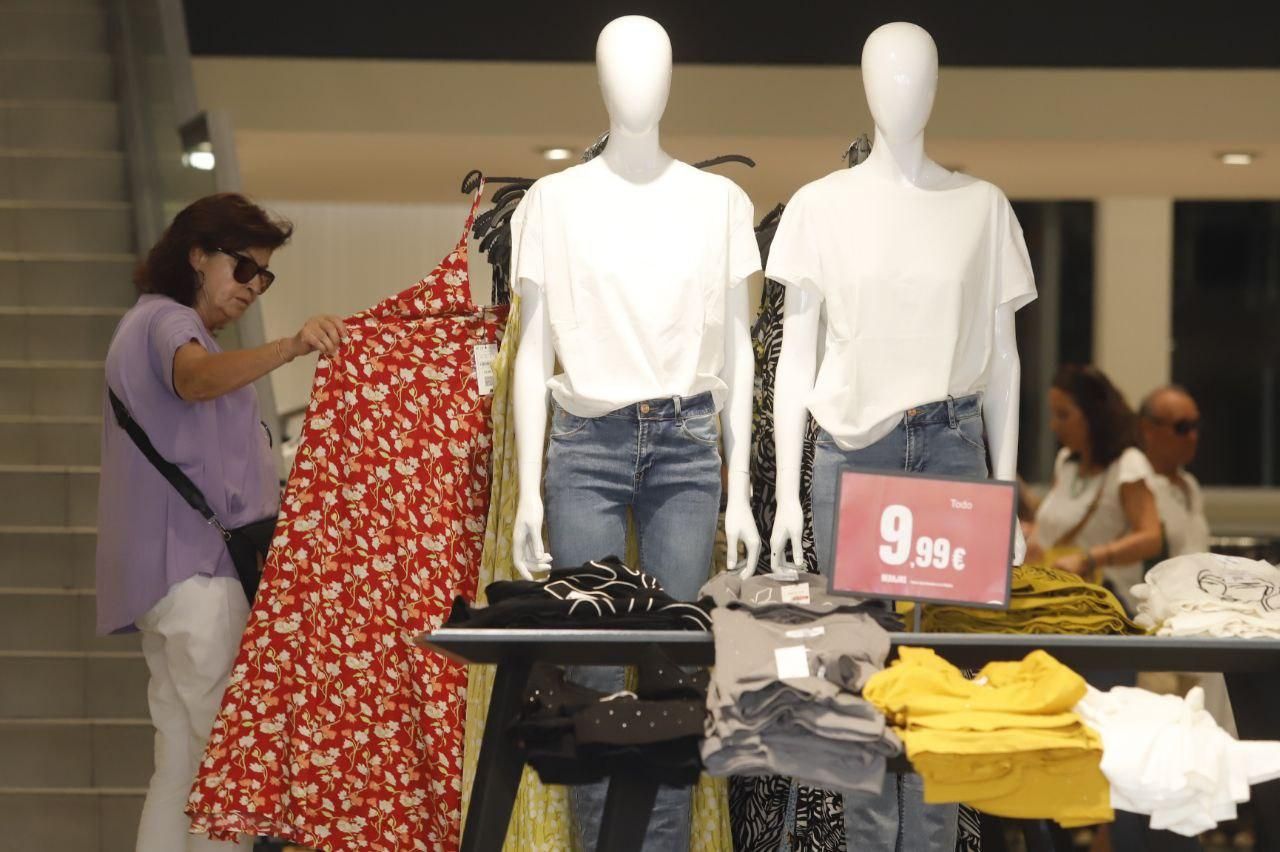 Las rebajas de verano se adelantan en Córdoba