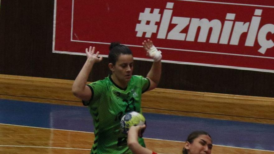 Heroicas tablas del Rocasa en la ida de octavos de la EHF Cup