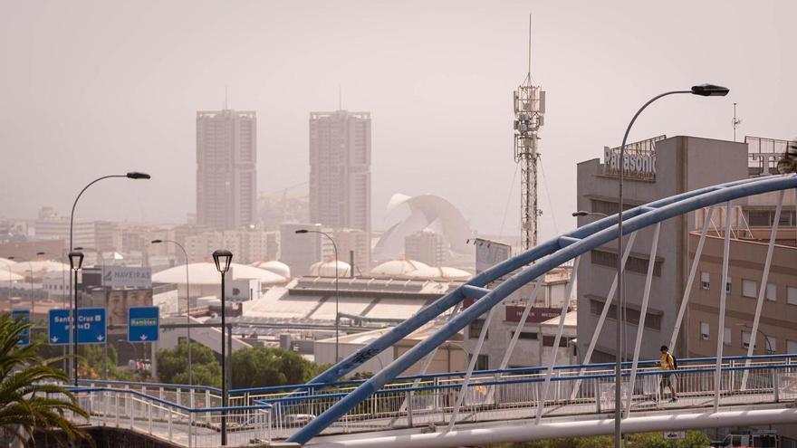 Jornada de calor y calima en Santa Cruz de Tenerife (15/09/2026)