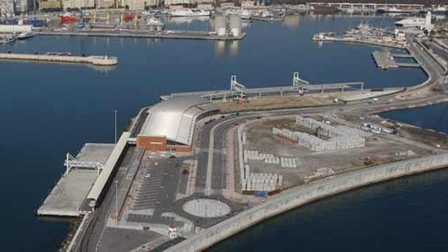 Vista aérea de la zona donde se ubicaría el hotel, junto a la terminal de cruceros.