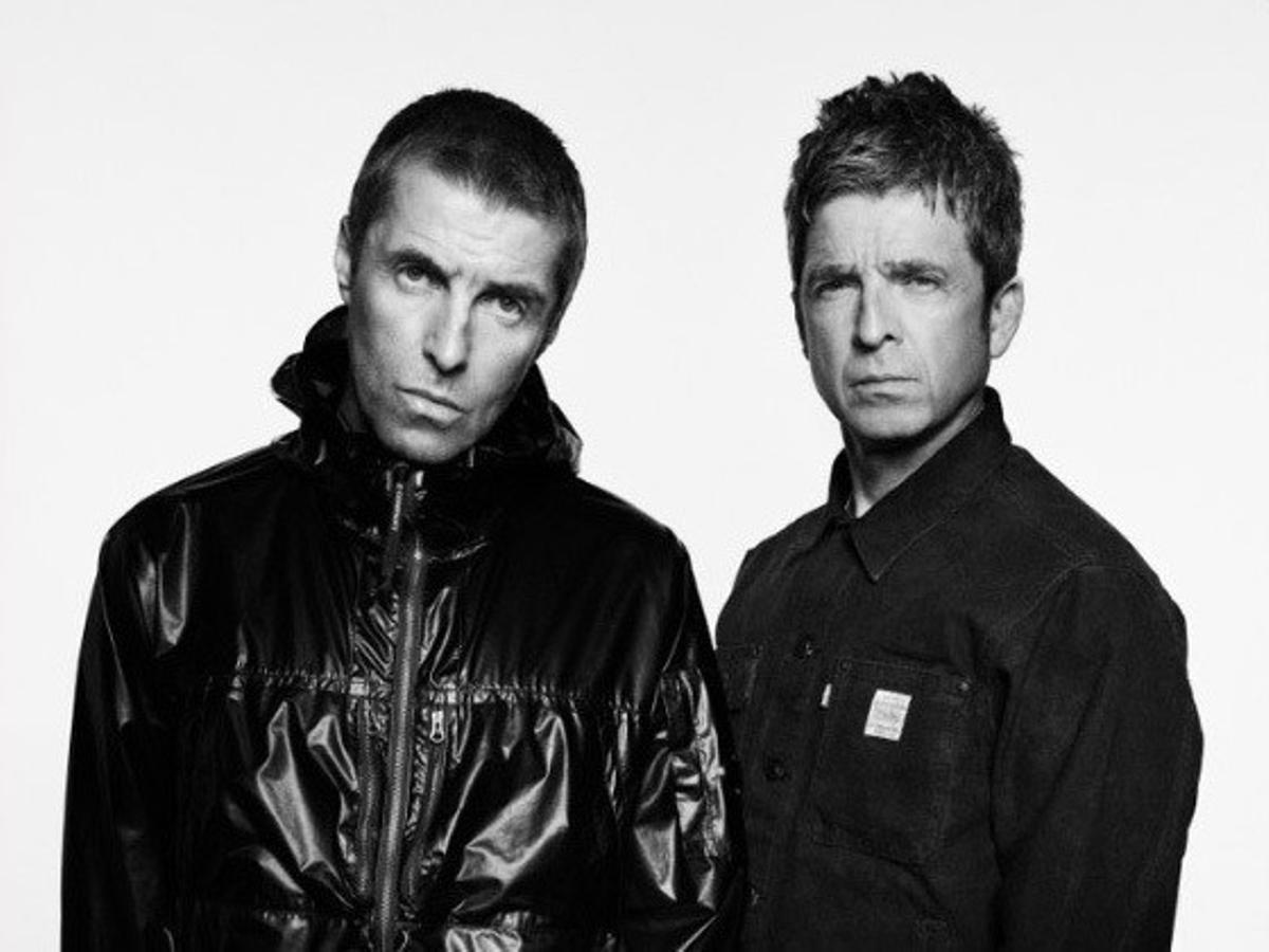 Liam y Noel Gallagher, integrantes de Oasis.