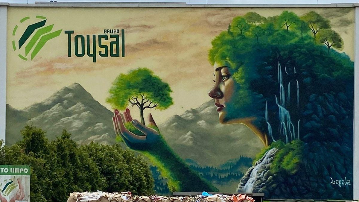 Mural de Pablo Loyola en el polígono de O Caramuxo