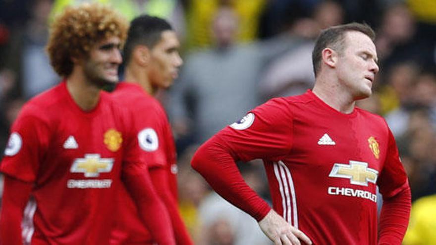 Rooney, del Manchester United, se lamenta  durante el partido.