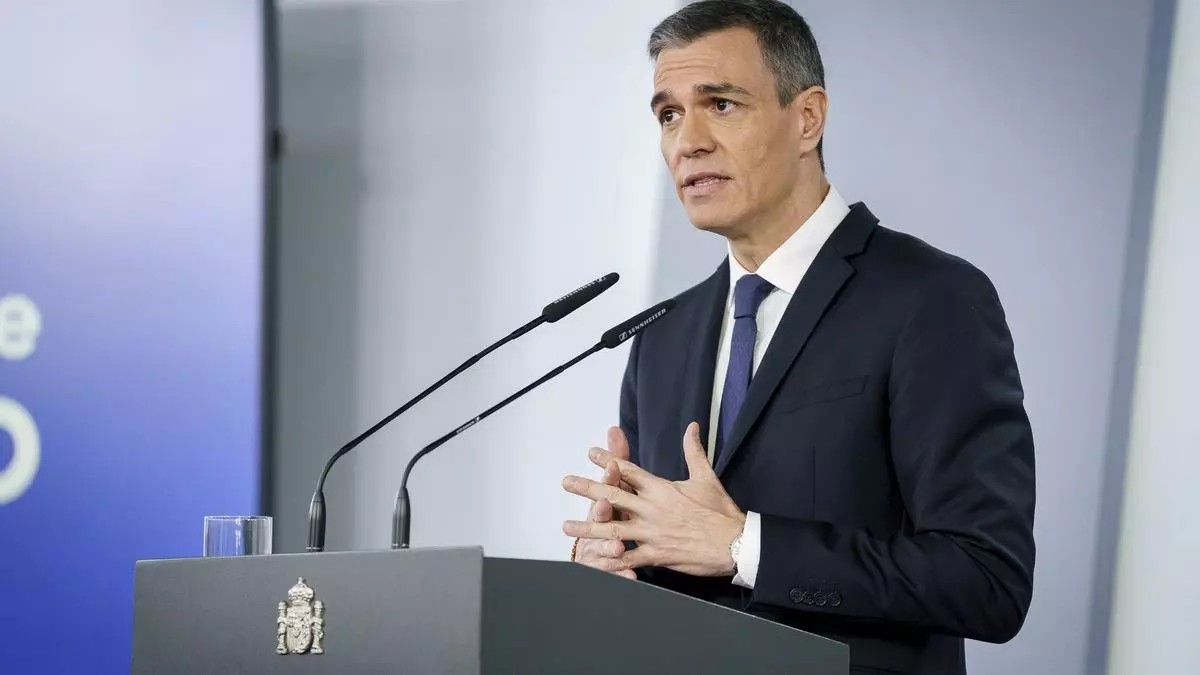 El Gobierno asume la gesti車n del apag車n en Madrid, Andaluc赤a, Comunitat Valenciana y otras cinco autonom赤as