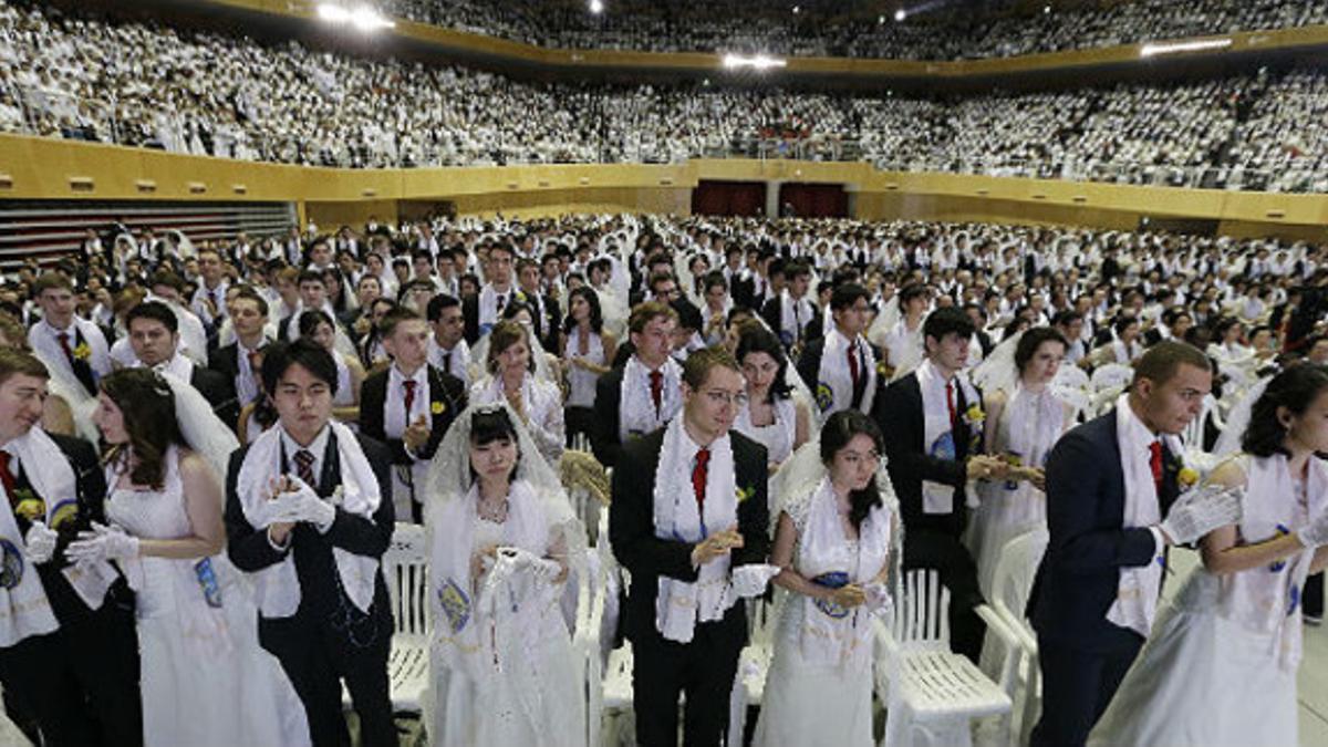 Algunas de las parejas unidas en la boda masiva de Corea del Sur se conocían solo desde hace días.
