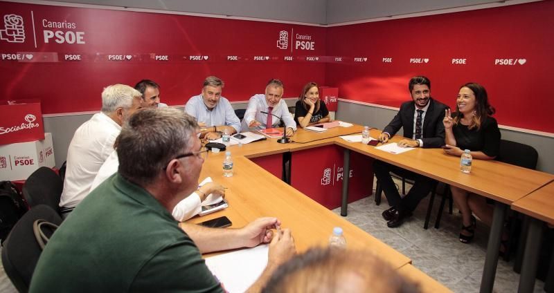 El PSOE de Canarias reúne a sus alcaldes