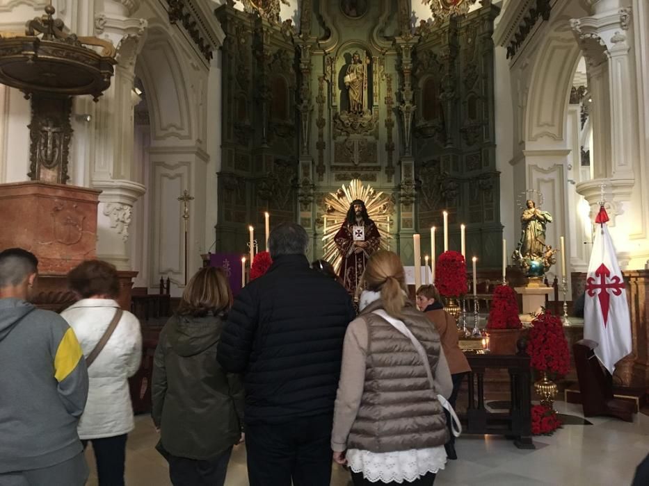 Málaga venera al Cristo de Medinaceli