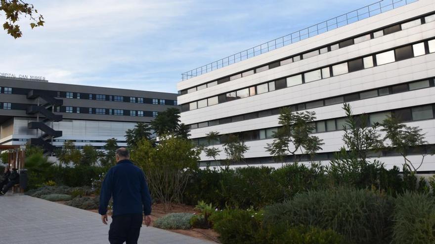 La avería de la resonancia de Ibiza obliga a derivar a dos pacientes a la Policlínica