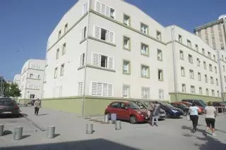 A Coruña propone destinar los fondos de la zona tensionada a reparar 40 viviendas municipales y a costear seguros de alquiler