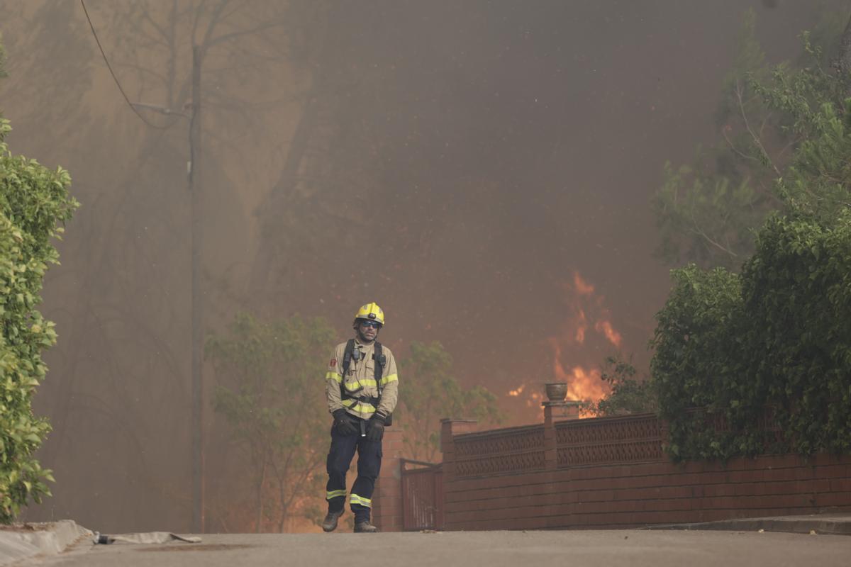 El incendio en El Pont de Vilomara, en imágenes