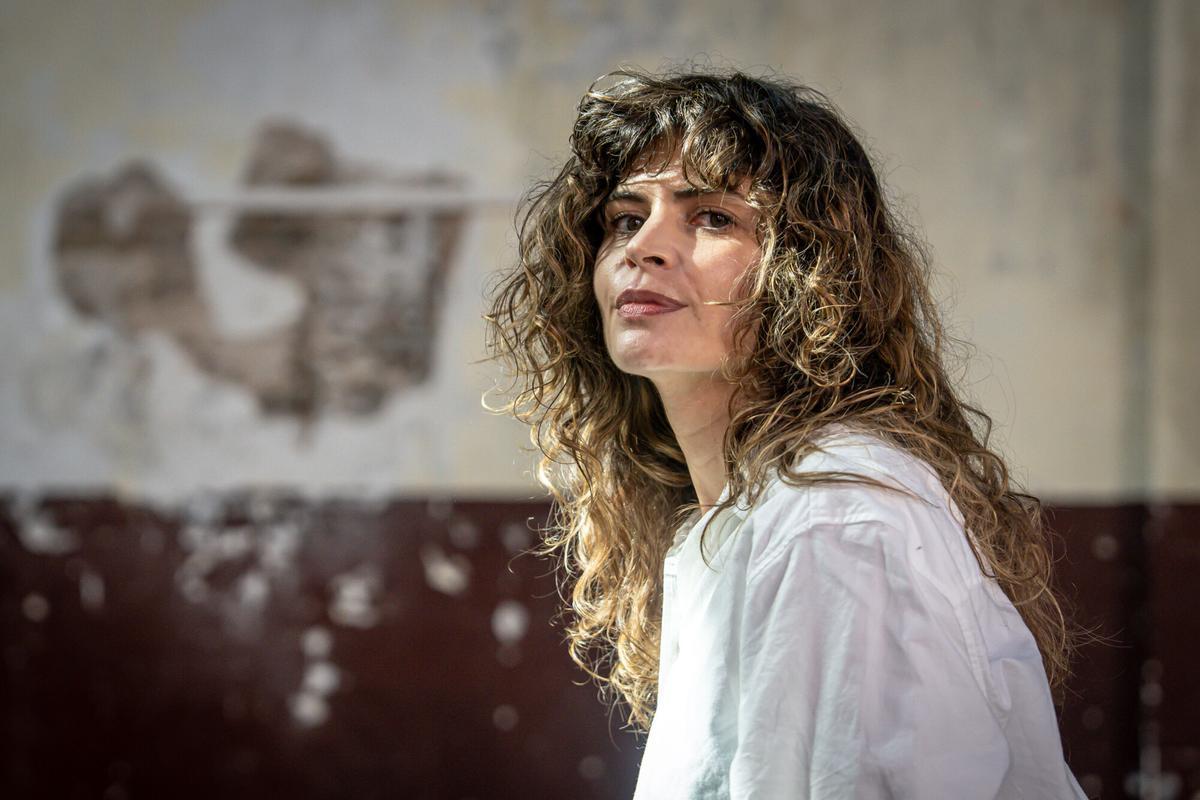 Barcelona 03/10/2026 Icult. Entrevista con la escritora Alicia Kopf. AUTOR: MANU MITRU