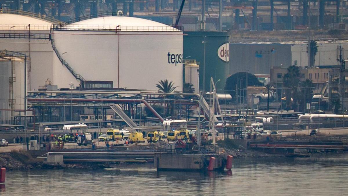 Imagen de la empresa tras la explosición en el puerto