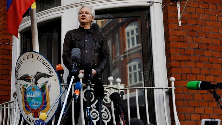 Ecuador vuelve a advertir a Assange: Nadie está &#039;por encima de la ley&#039;