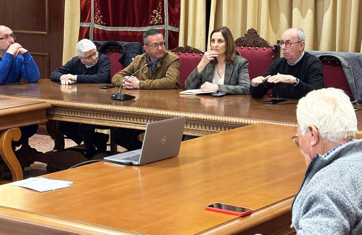 Reunión del diputado del Ciclo Integral del Agua con alcaldes de la Costera, en la Llosa de Ranes.