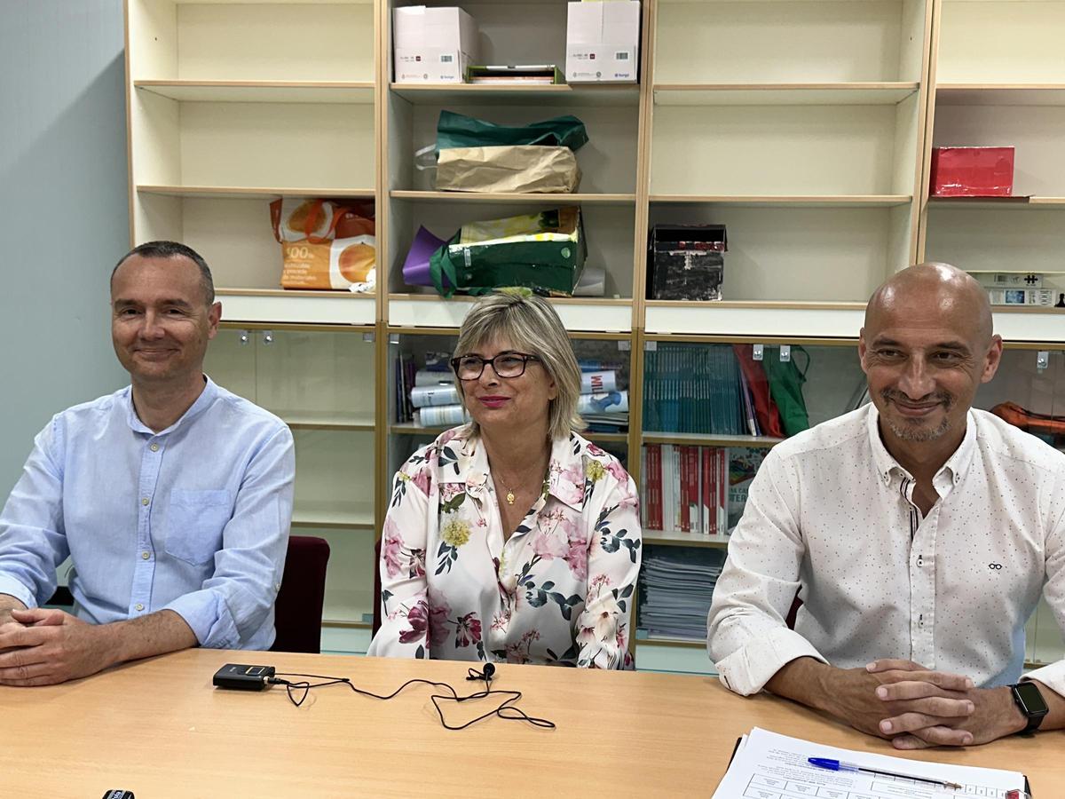 Reunión del Ayuntamiento de Santa Pola con técnicos de la Conselleria de Educación y la comunidad educativa