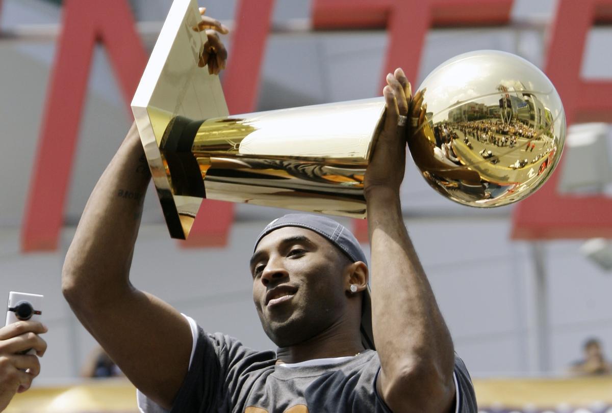 Kobe Bryant también celebró títulos de la NBA con los Lakers