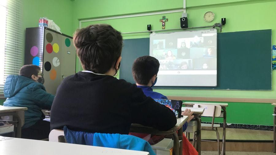Videollamada en el Colegio El Buen Pastor a otros jóvenes europeos