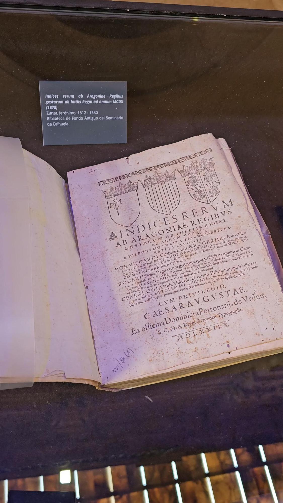 Una exposición ahonda en el simbolismo del Oriol como emblema de Orihuela