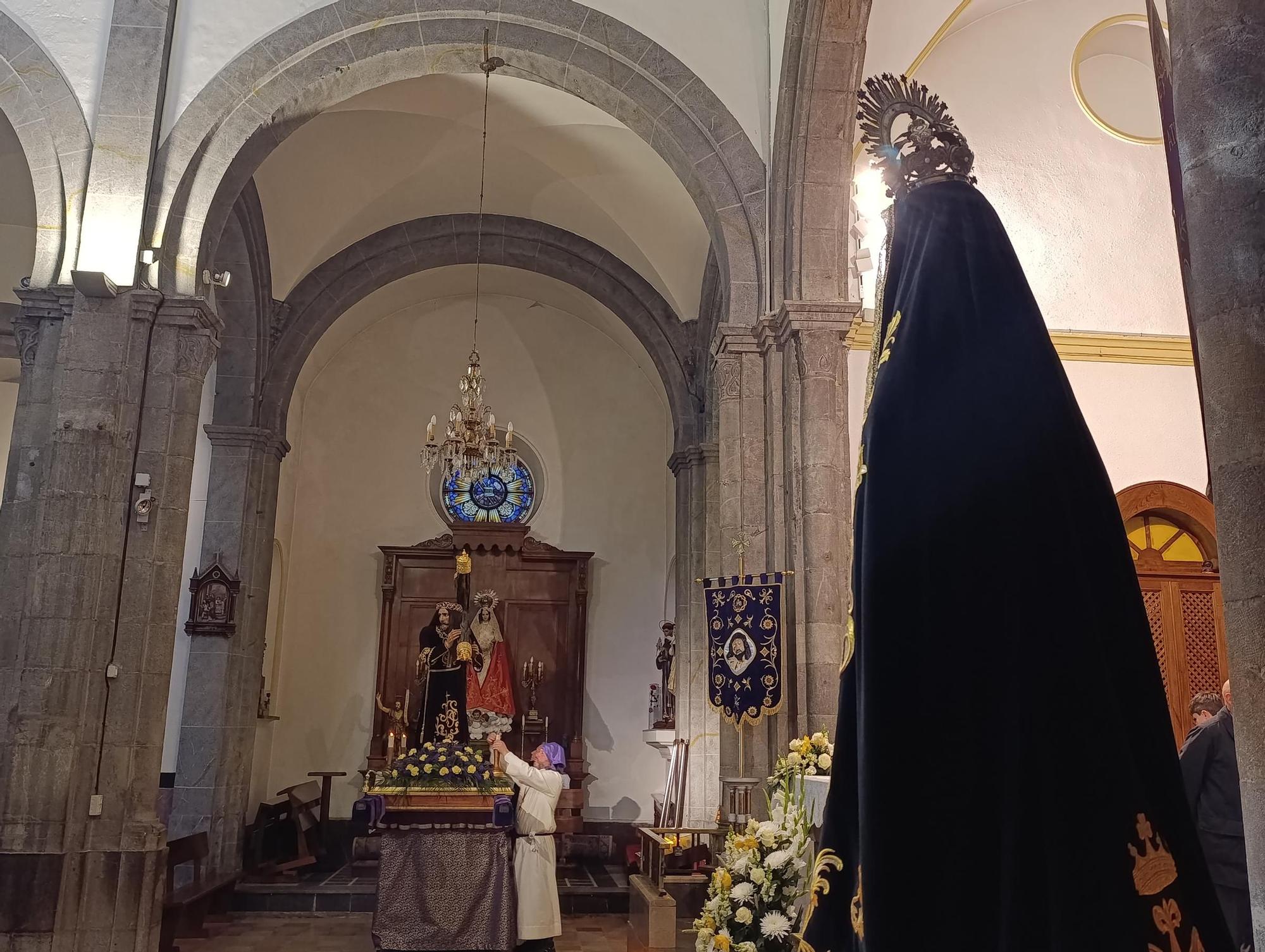 El Nazareno y la Virgen Dolorosa emocionan en Grado