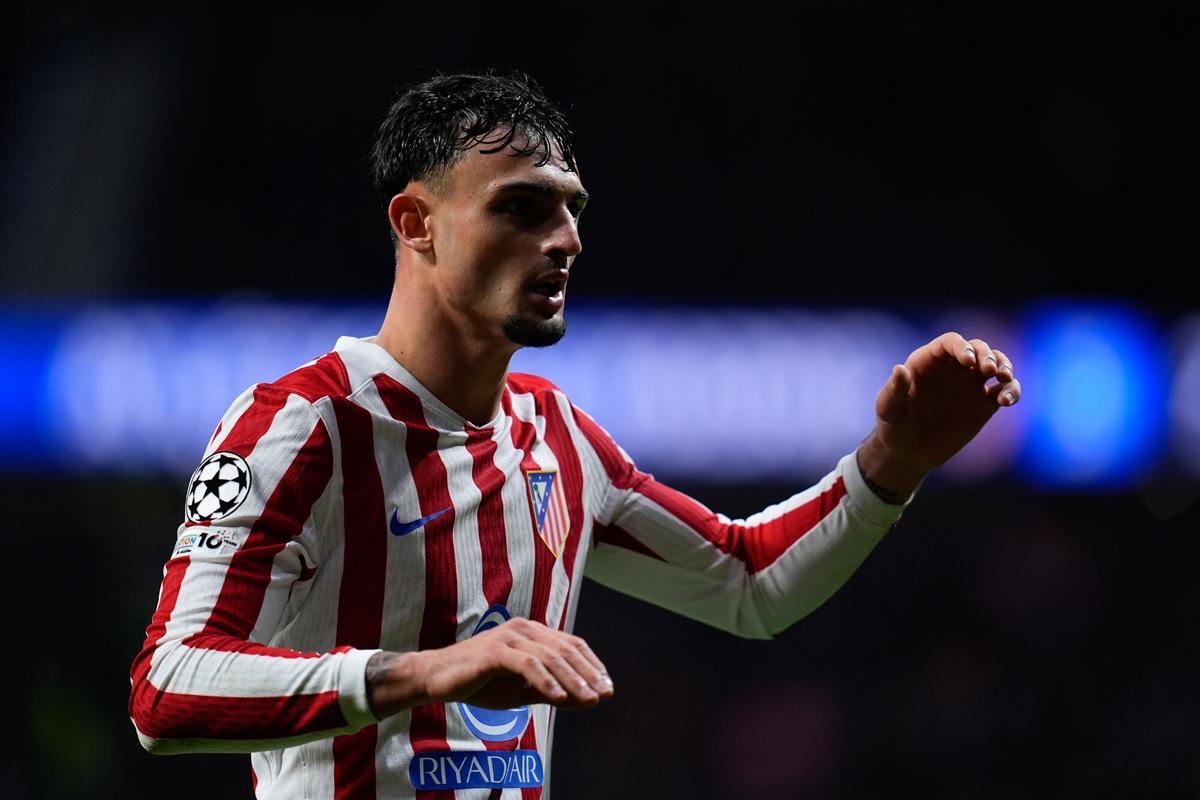 Pubill está destacando en la posición de central en el Atlético