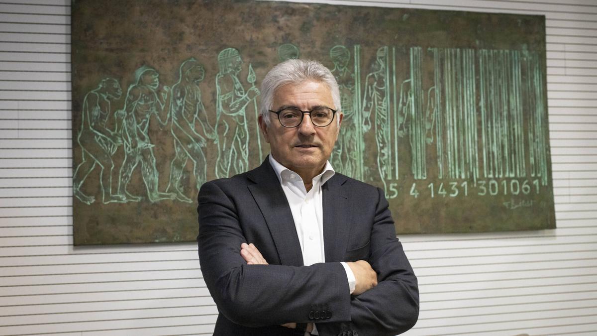 Josep Maria Bonmatí, presidente de Aecoc, en la sede que la asociación tiene en Barcelona, el pasado viernes.
