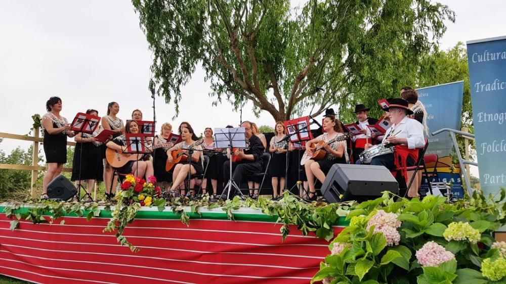 Certamen de canción tradicional en Fresno de la Ri