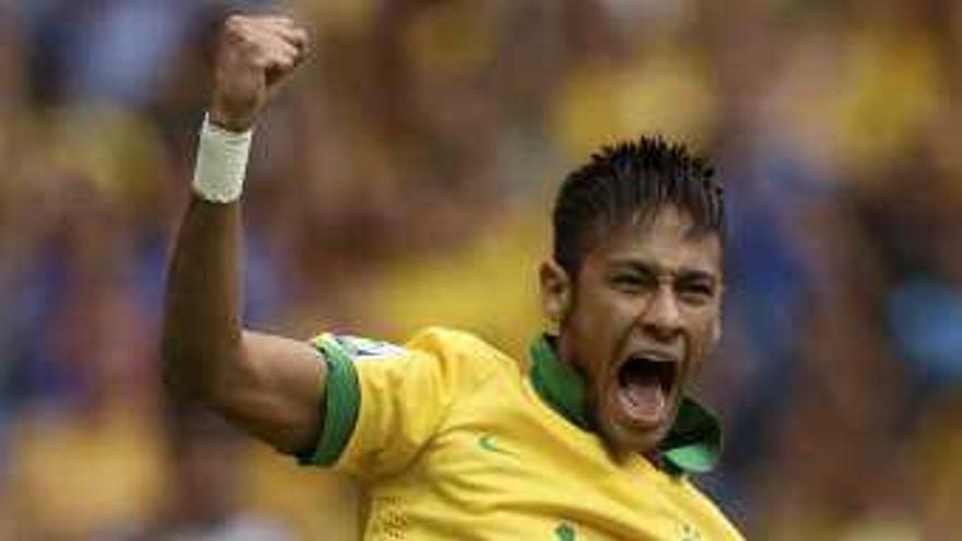 Neymar marca el ritmo de Brasil en su baile a Japón