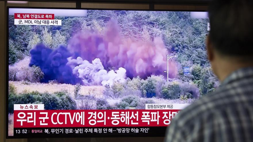 Corea del Norte hace explotar varias carreteras que la unen con Corea del Sur