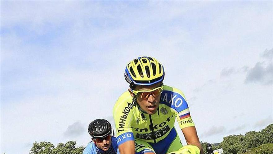 Rogers, Kreuziger y Basso en la escolta de Contador para el Giro