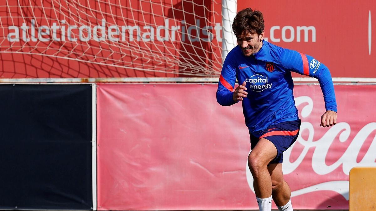 Griezmann entrena en solitario con el Atlético de Madrid