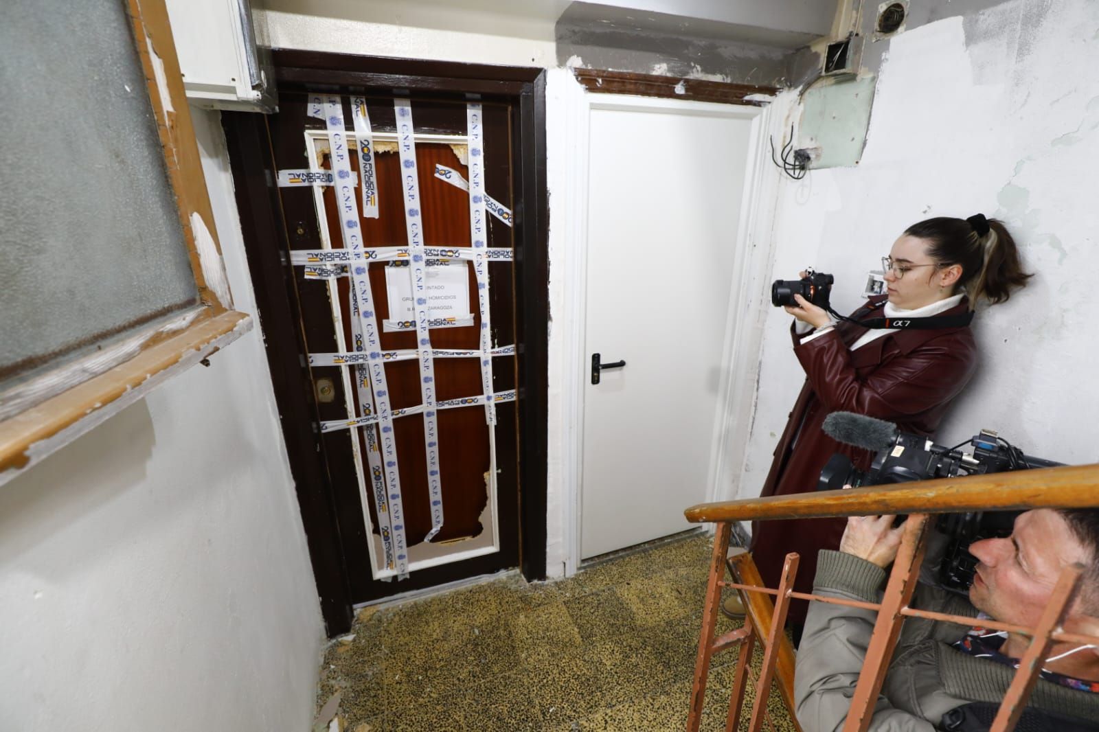 En imágenes | La Policía investiga un asesinato machista en Zaragoza