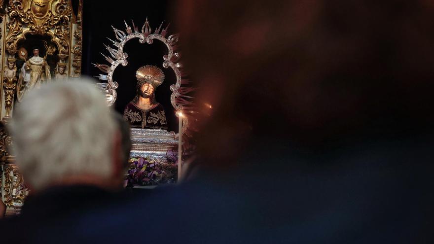 El viento obliga a aplazar otra vez la procesión del Señor de las Tribulaciones