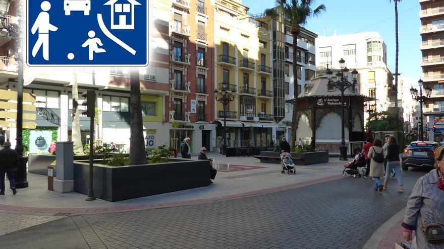 ¿Qué significa esta señal que se encuentra en la plaza de la Paz de Castelló?