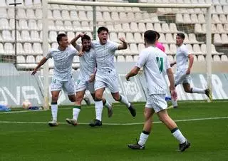 El Córdoba CF B supera en el descuento al Ciudad de Lucena en El Arcángel