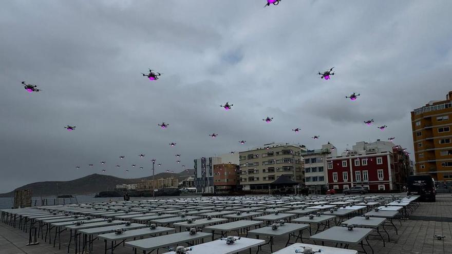 300 drones y una danza de luces 3D: así se construyó el espectáculo de Quevedo que iluminó el cielo de Las Palmas