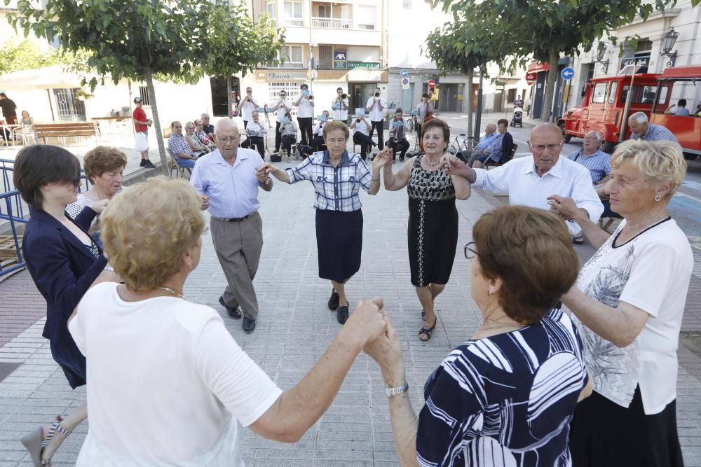 Sardanes a les Festes de Cassà