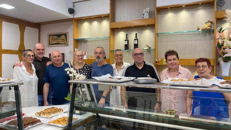 La pastisseria Collboni de Palamós s'acomiada dels veïns