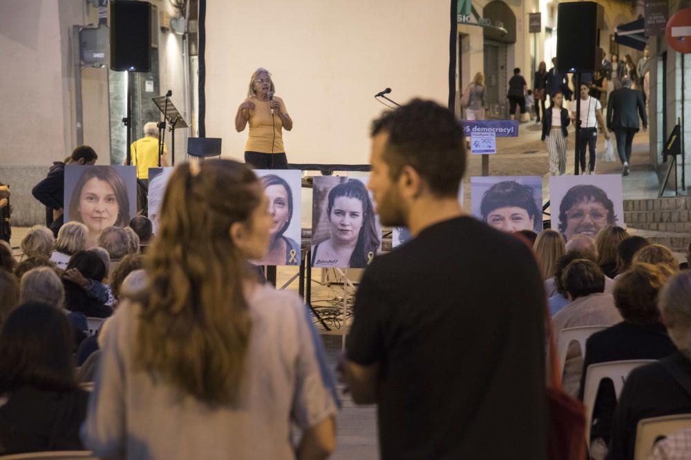 Clam contra l'empresonament i exili de polítiques, a Manresa