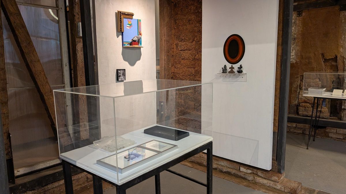 Varias piezas en la Galería Caba.
