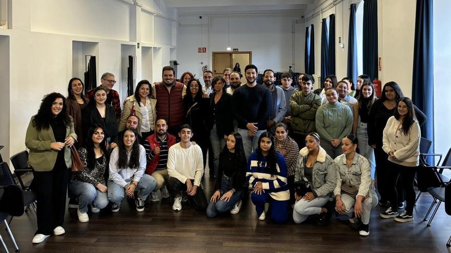 Jóvenes gitanos de Asturias se dan cita en Gijón