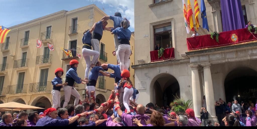 Les Fires de l'1 de maig omplen Figueres