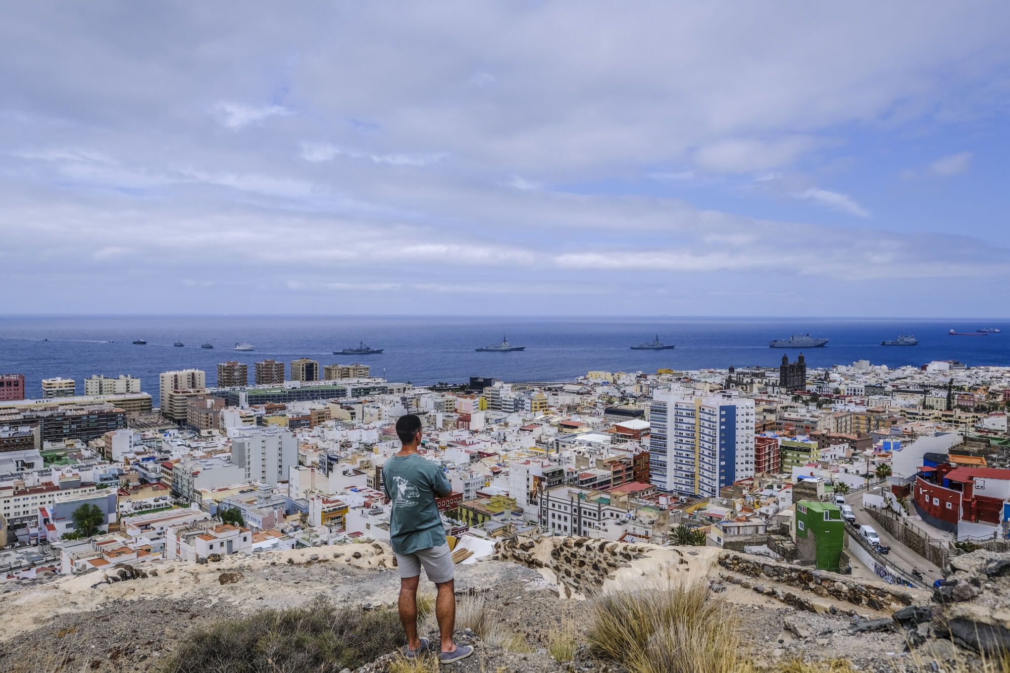 Los actos por el Día de las Fuerzas Armadas en Las Palmas de Gran Canaria, en imágenes