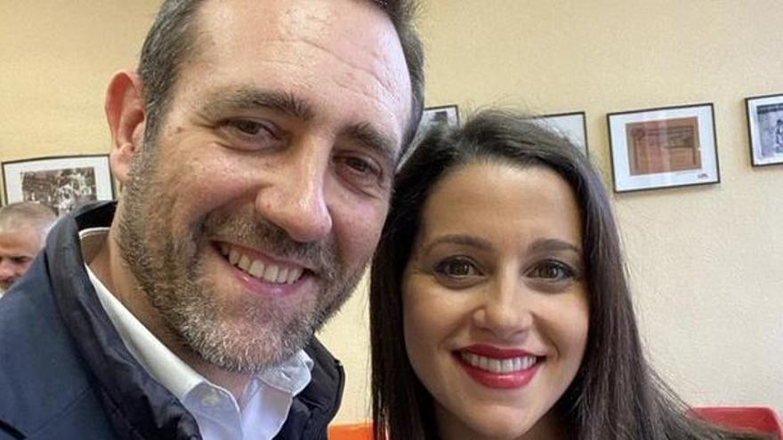 Bauzá junto a Inés Arrimadas en una foto compartida por él el día de las elecciones catalanas