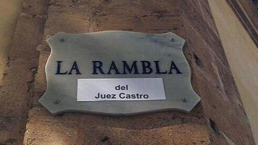 Imagen de la placa de la calle.